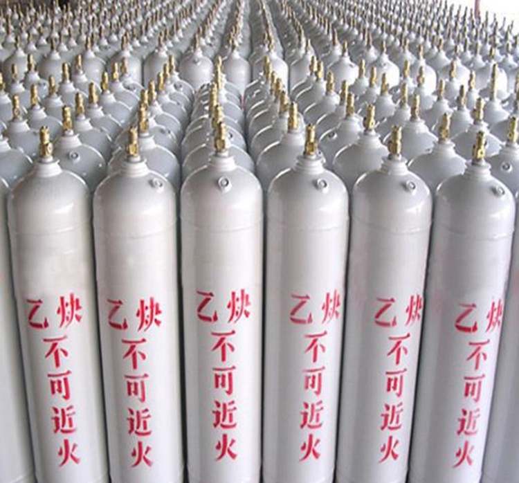 乙炔的化學(xué)屬性，主要用途有哪些？使用時(shí)有哪些注意事項(xiàng)？